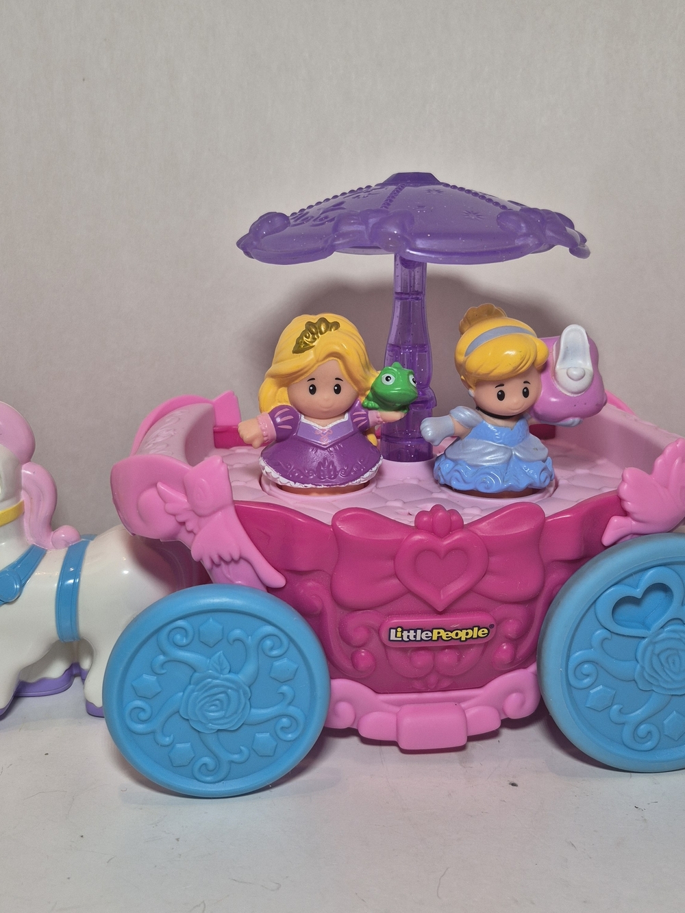 Little People Horse & Carriage 2014 With 2 Princesses - Tested Sounds Work